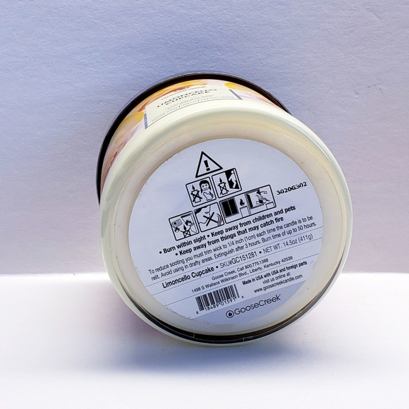 Goose Creek LIMONCELLO CUPCAKE Large 3-Wick Candle, 14.5 oz - Picture 4 of 5
